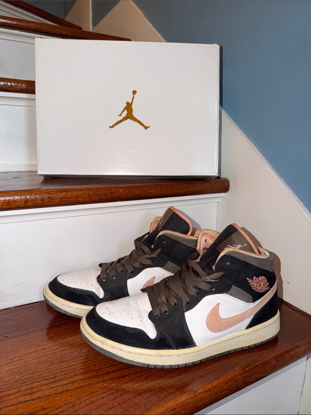 Women’s Air Jordan 1 Mid SE Black, White, Apricot, Agate, Peach, Mocha Size 9